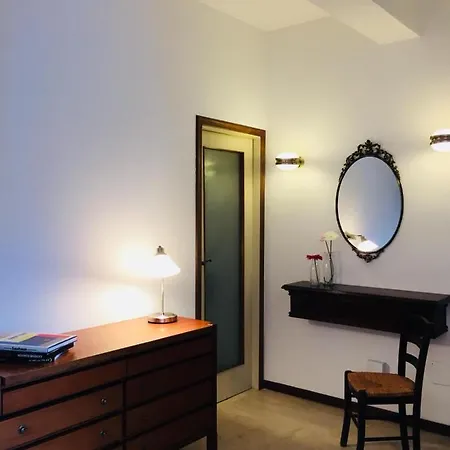 Sunrise Views Apartment Brescia